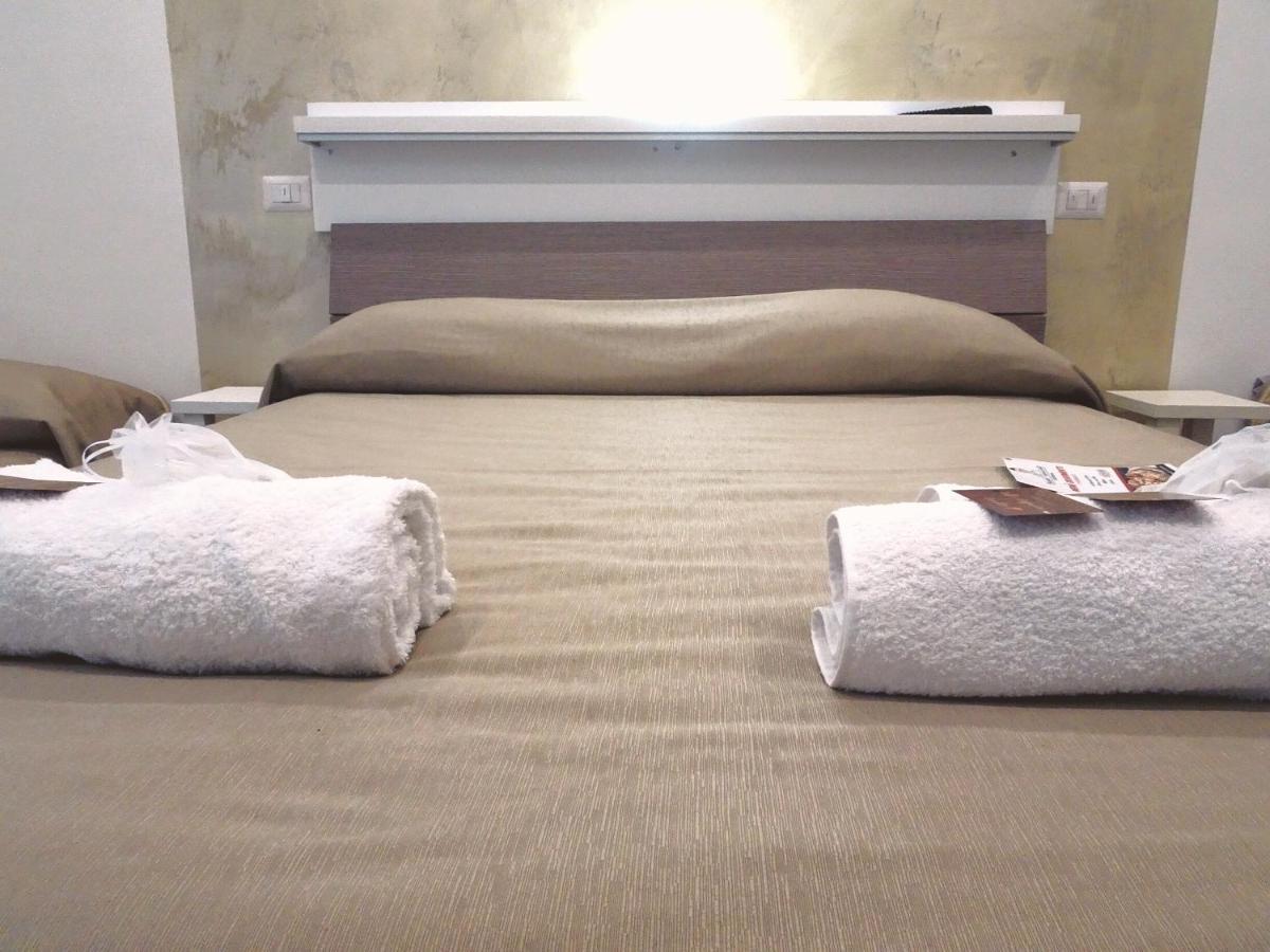 Bed & Breakfast A Capua Adiacente Al Duomo - Il Vicolo Екстериор снимка